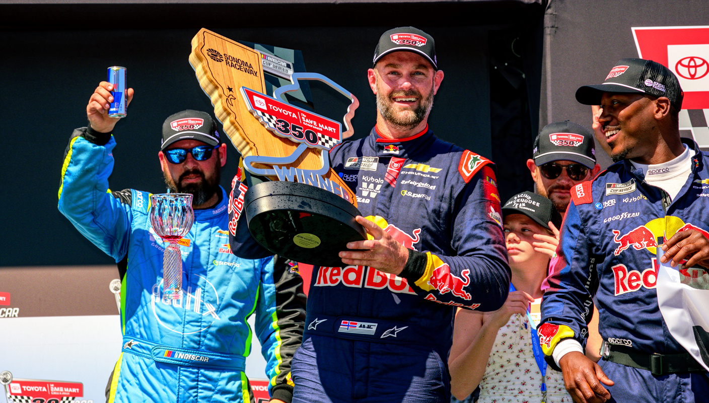 Shane van Gisbergen 逆袭夺冠背后的4大关键启示：OUHUANG SPORTS - 欧皇体育 在索诺玛的不可复制之路